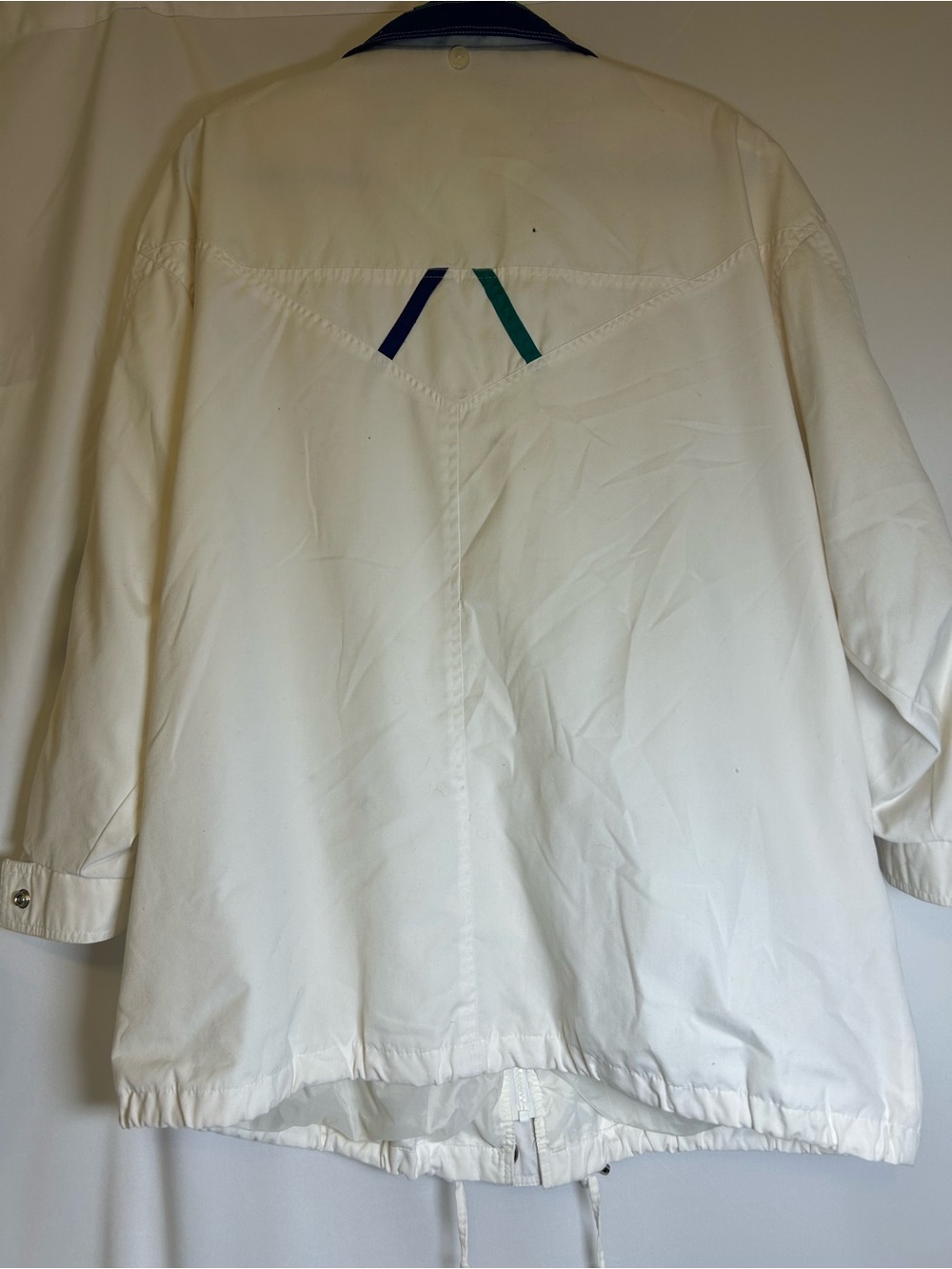 Vintages 80s Classic White Women's Windbreaker Jacket with Blue & Teal Accents - Picture 2 of 7